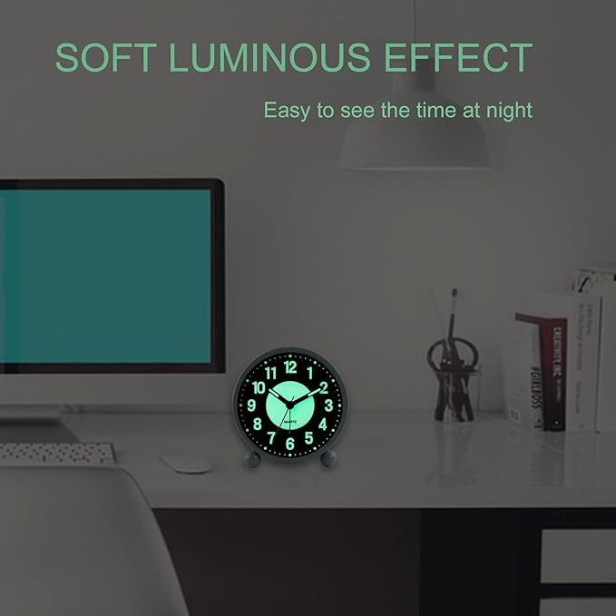 Alarm Clock Luminous 4 "Round Silent Analog Table Clock Non-Ticking, Battery Operated with Loud Alarm and Night Light Small Desk Clock for Bedroom, Bedside Table