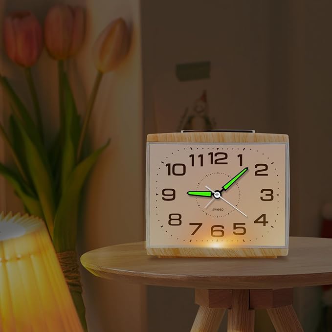 DTKID Large Alarm Clock for Bedside, Silent Non-Ticking Analog Clock with Night Light, Battery Powered, Gradually Increasing Alarm for Heavy Sleepers, Seniors