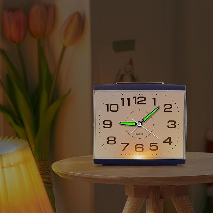 DTKID Large Alarm Clock for Bedside, Silent Non-Ticking Analog Clock with Night Light, Battery Powered, Gradually Increasing Alarm for Heavy Sleepers, Seniors