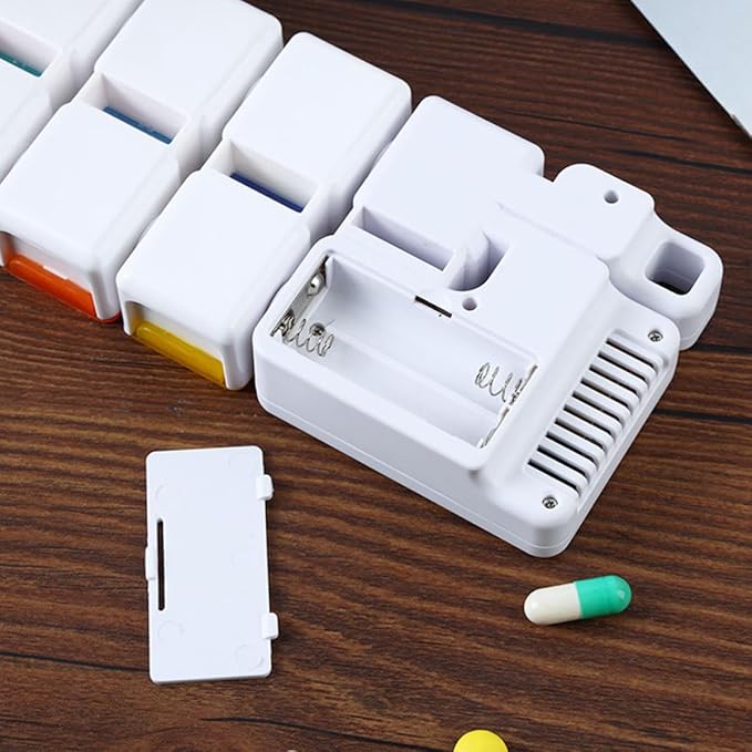 Ciieeo Weekly Electronic Pill Organizer with 7 Compartments, Portable Compact Medicine Case with Removable Boxes and Timed Alarm Reminder, Sealed Storage for Daily Vitamins and