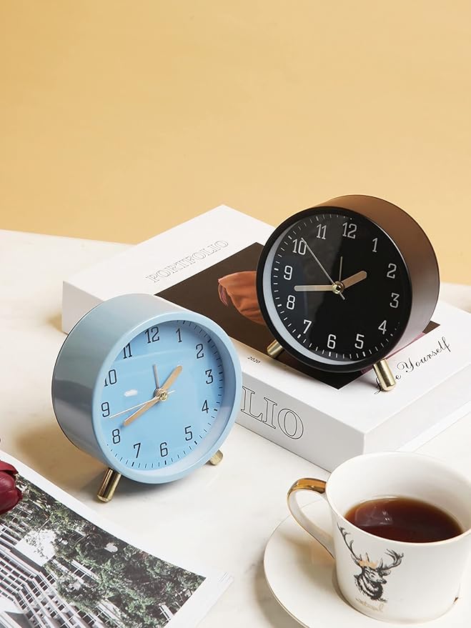 SHISEDECO Alarm Clock with Backlight, 4.5 inches Bedside Analog Non-Ticking Silent Small Deskclock with Arabic Numerals, Battery Operated Round Tableclock for Living Room, Bedroom (Blue)