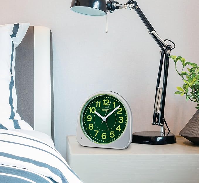 Seiko Alarm Clock Analogue Alarm Clock Night Clock Metallic Silver Metallic 113 x 116 x 66 mm KR525S